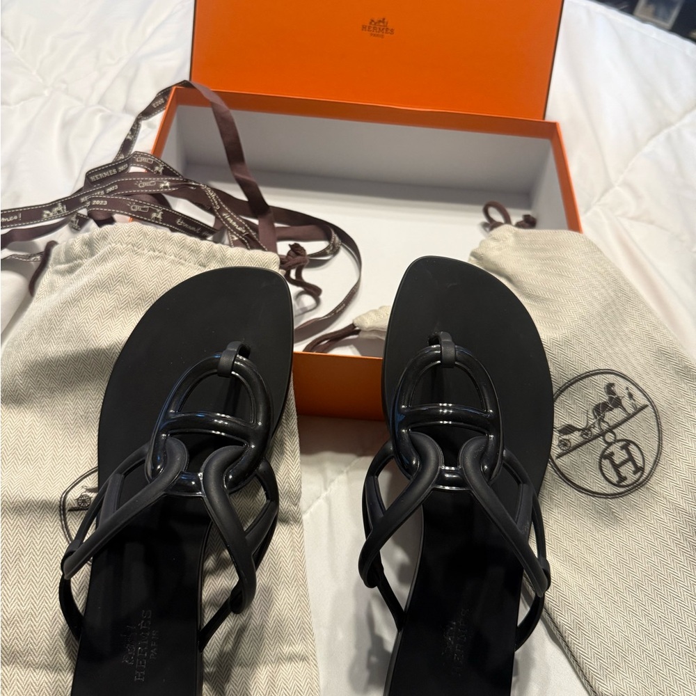 Hermes Egerie - Black Women's Sandals
